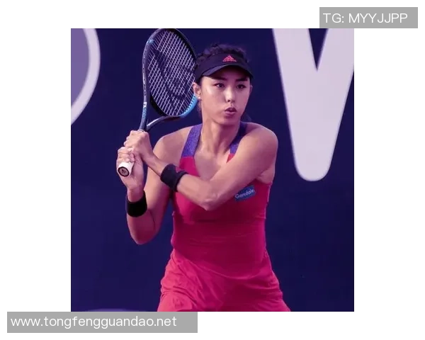 球星化妆足球：当明星运动员与创意美妆相遇，打造独特运动时尚风潮