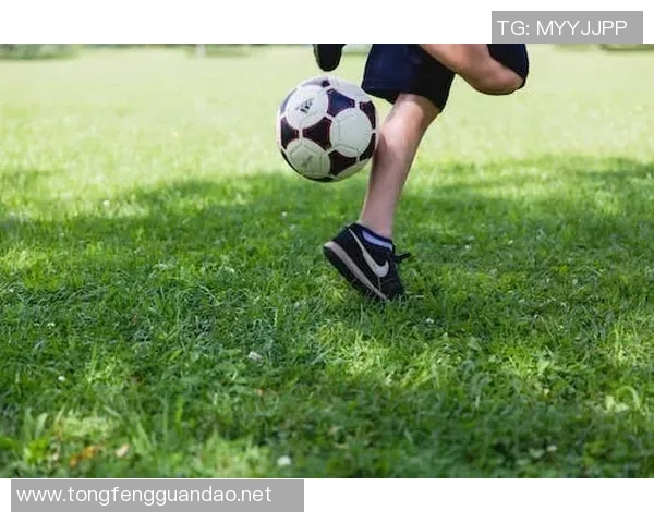 2025年度全球最具实力足球球星排名榜揭晓 谁是当今足坛的绝对王者 2025年度全球最具实力足球球星排名榜揭晓 谁是当今足坛的绝对王者