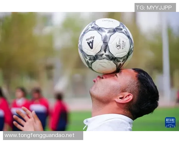 足球星卡社带你走进绿茵世界感受球星魅力与收藏乐趣 足球星卡社带你走进绿茵世界感受球星魅力与收藏乐趣